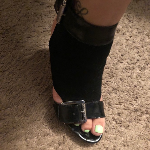 Michael Kors Heels!!!! - Picture 3 of 6